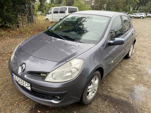 Серый Рено Клио, объемом двигателя 1.6 л и пробегом 156 тыс. км за 4350 $, фото 4 на Automoto.ua
