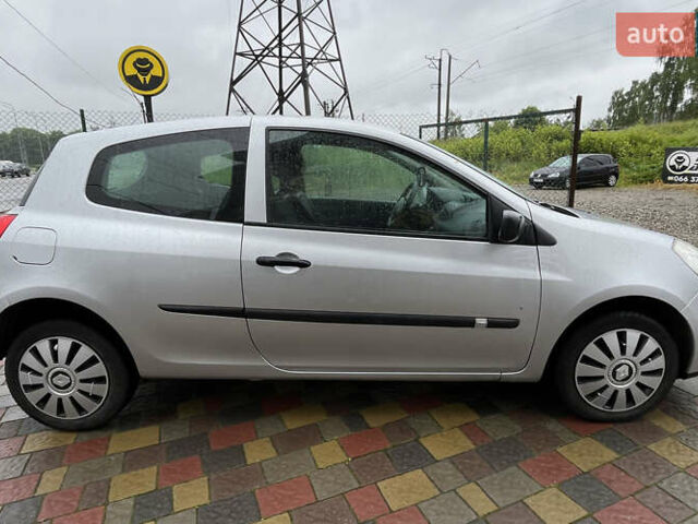 Сірий Рено Кліо, об'ємом двигуна 1.15 л та пробігом 220 тис. км за 3400 $, фото 7 на Automoto.ua