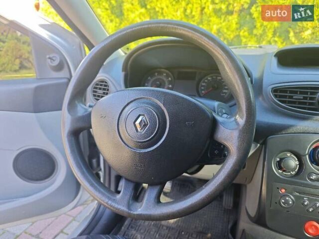Рено Клио 2007 в Стрые на Automoto.ua Серый Рено Клио, объемом двигателя 1.2 л и пробегом 225 тыс. км за 3250 $, фото 15 на Automoto.ua