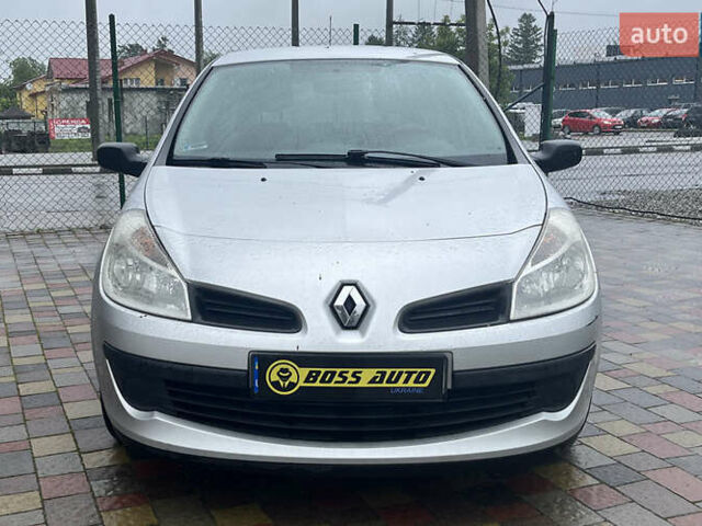 Сірий Рено Кліо, об'ємом двигуна 1.15 л та пробігом 220 тис. км за 3400 $, фото 1 на Automoto.ua