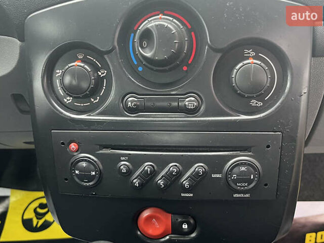 Сірий Рено Кліо, об'ємом двигуна 1.15 л та пробігом 220 тис. км за 3400 $, фото 10 на Automoto.ua