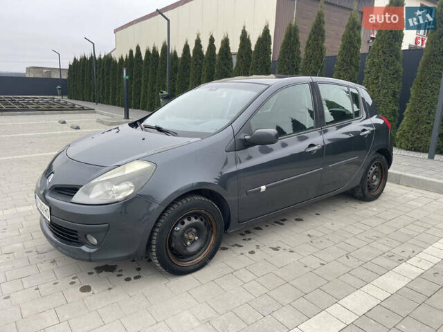 Сірий Рено Кліо, об'ємом двигуна 1.2 л та пробігом 298 тис. км за 3750 $, фото 1 на Automoto.ua