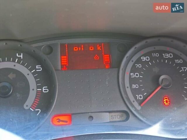 Рено Клио 2007 в Стрые на Automoto.ua Серый Рено Клио, объемом двигателя 1.2 л и пробегом 225 тыс. км за 3250 $, фото 19 на Automoto.ua