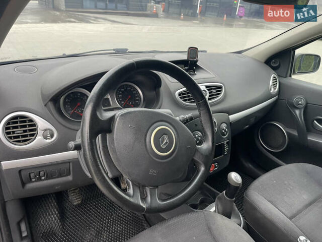 Сірий Рено Кліо, об'ємом двигуна 1.2 л та пробігом 298 тис. км за 3750 $, фото 10 на Automoto.ua