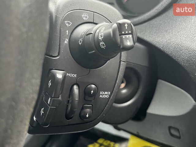 Сірий Рено Кліо, об'ємом двигуна 1.15 л та пробігом 220 тис. км за 3400 $, фото 12 на Automoto.ua