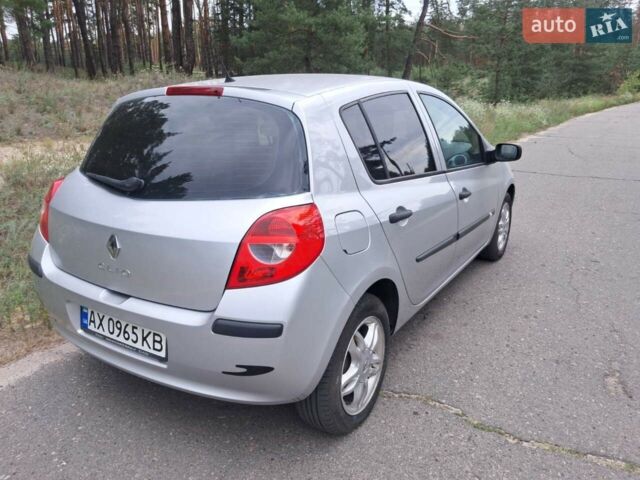 Сірий Рено Кліо, об'ємом двигуна 1.15 л та пробігом 226 тис. км за 4300 $, фото 3 на Automoto.ua