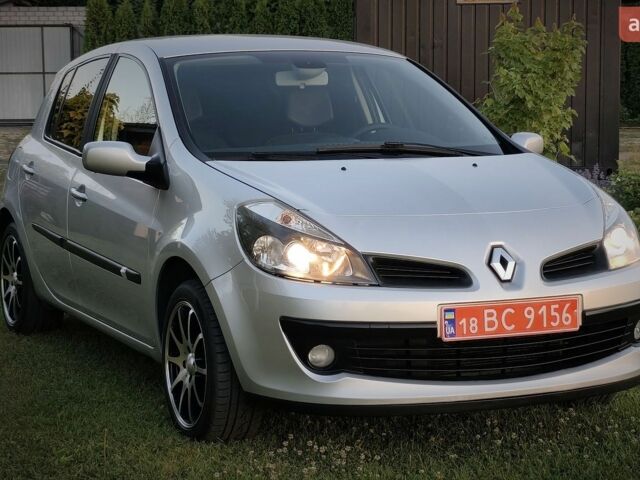Сірий Рено Кліо, об'ємом двигуна 1.6 л та пробігом 195 тис. км за 5700 $, фото 33 на Automoto.ua