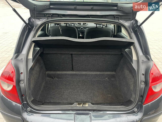 Сірий Рено Кліо, об'ємом двигуна 1.2 л та пробігом 298 тис. км за 3750 $, фото 4 на Automoto.ua