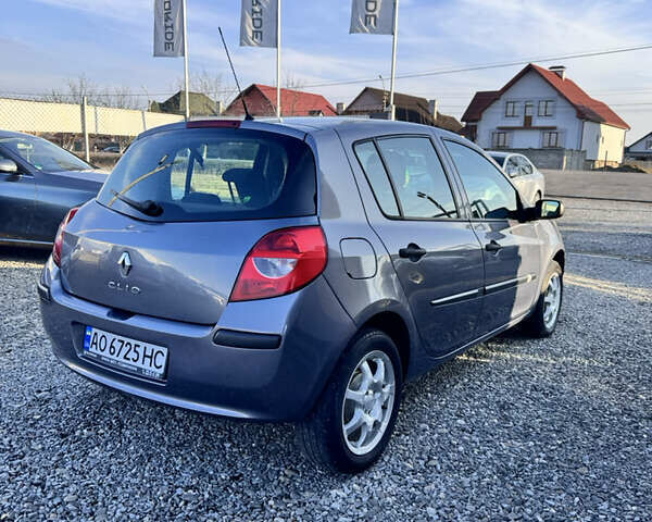 Серый Рено Клио, объемом двигателя 1.15 л и пробегом 130 тыс. км за 5100 $, фото 5 на Automoto.ua