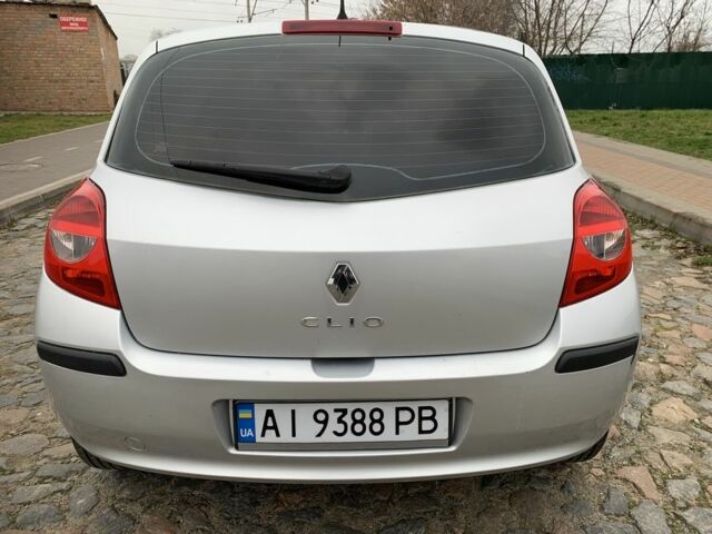Сірий Рено Кліо, об'ємом двигуна 1.1 л та пробігом 300 тис. км за 3850 $, фото 5 на Automoto.ua