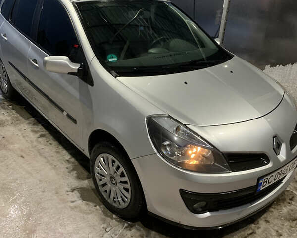 Сірий Рено Кліо, об'ємом двигуна 1.46 л та пробігом 235 тис. км за 4600 $, фото 2 на Automoto.ua