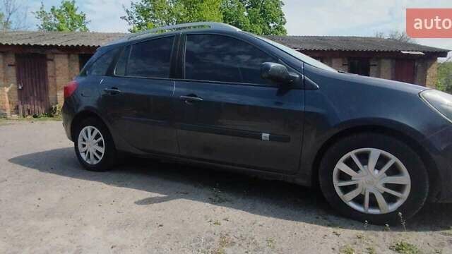 Серый Рено Клио, объемом двигателя 1.46 л и пробегом 167 тыс. км за 4000 $, фото 11 на Automoto.ua
