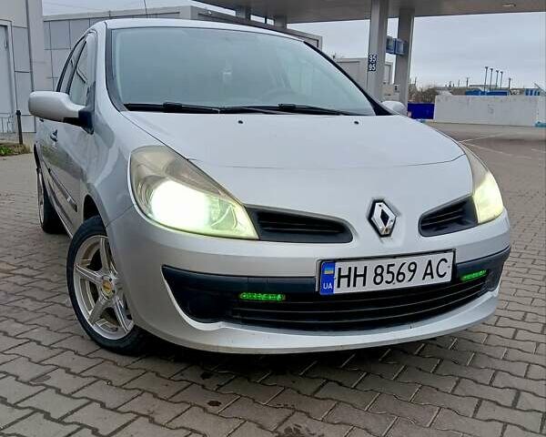 Сірий Рено Кліо, об'ємом двигуна 1.39 л та пробігом 265 тис. км за 3555 $, фото 5 на Automoto.ua