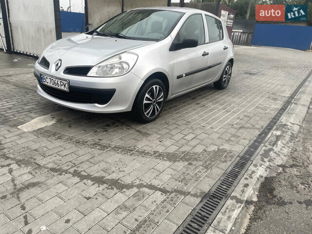Сірий Рено Кліо, об'ємом двигуна 1.15 л та пробігом 31 тис. км за 3500 $, фото 2 на Automoto.ua