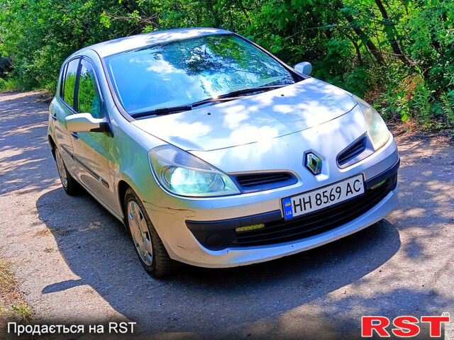Серый Рено Клио, объемом двигателя 1.4 л и пробегом 250 тыс. км за 3999 $, фото 1 на Automoto.ua