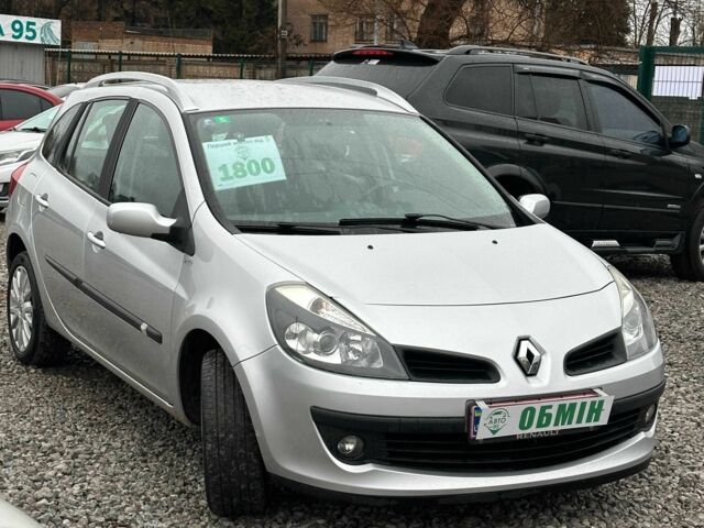 Серый Рено Клио, объемом двигателя 1.6 л и пробегом 178 тыс. км за 6500 $, фото 2 на Automoto.ua
