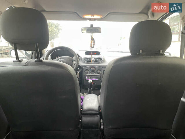 Сірий Рено Кліо, об'ємом двигуна 1.15 л та пробігом 31 тис. км за 3500 $, фото 11 на Automoto.ua