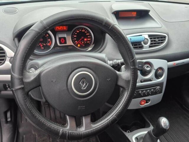 Сірий Рено Кліо, об'ємом двигуна 1.1 л та пробігом 166 тис. км за 3900 $, фото 2 на Automoto.ua