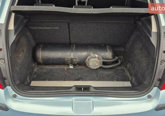 Сірий Рено Кліо, об'ємом двигуна 1.15 л та пробігом 166 тис. км за 3900 $, фото 13 на Automoto.ua