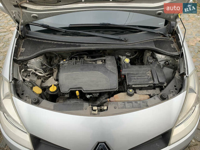 Сірий Рено Кліо, об'ємом двигуна 1.15 л та пробігом 300 тис. км за 3850 $, фото 23 на Automoto.ua