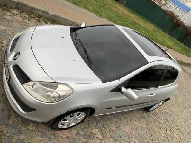 Сірий Рено Кліо, об'ємом двигуна 1.1 л та пробігом 300 тис. км за 3850 $, фото 9 на Automoto.ua