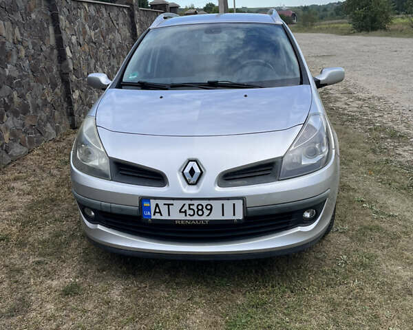 Серый Рено Клио, объемом двигателя 1.1 л и пробегом 189 тыс. км за 5200 $, фото 6 на Automoto.ua