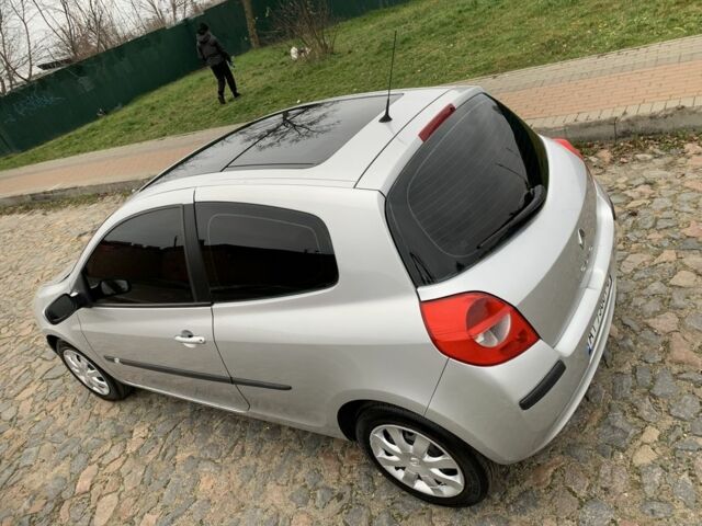 Сірий Рено Кліо, об'ємом двигуна 1.1 л та пробігом 300 тис. км за 3850 $, фото 10 на Automoto.ua