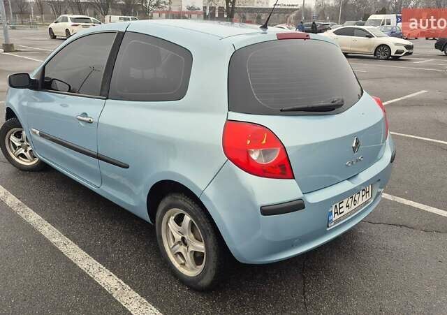 Сірий Рено Кліо, об'ємом двигуна 1.15 л та пробігом 166 тис. км за 3900 $, фото 3 на Automoto.ua