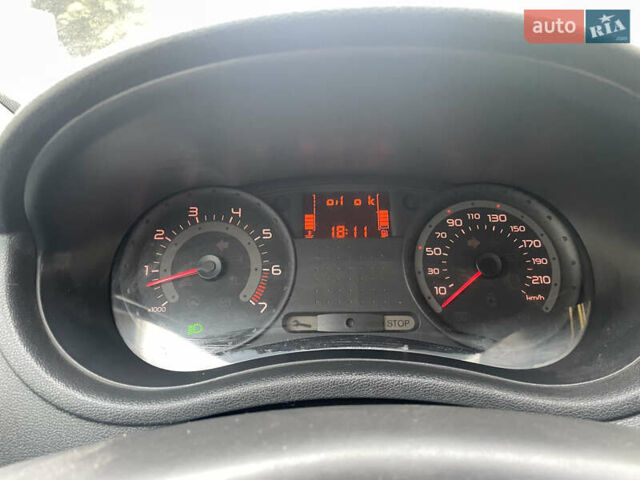 Сірий Рено Кліо, об'ємом двигуна 1.15 л та пробігом 31 тис. км за 3500 $, фото 10 на Automoto.ua