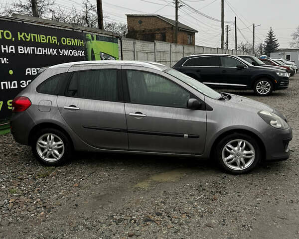 Серый Рено Клио, объемом двигателя 1.46 л и пробегом 249 тыс. км за 5900 $, фото 4 на Automoto.ua