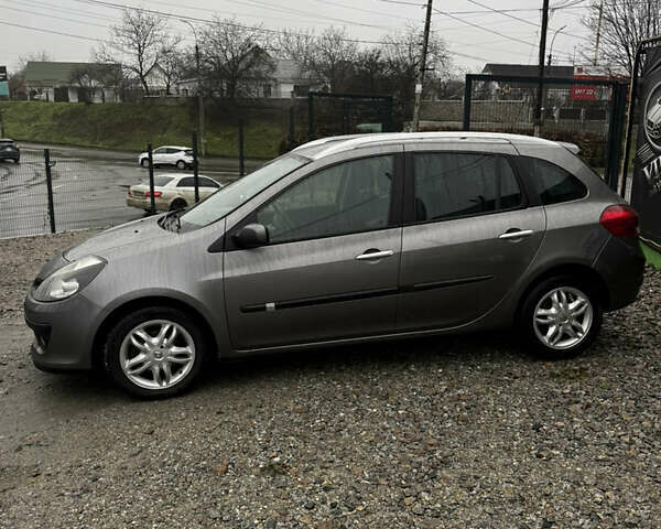 Серый Рено Клио, объемом двигателя 1.46 л и пробегом 249 тыс. км за 5900 $, фото 3 на Automoto.ua