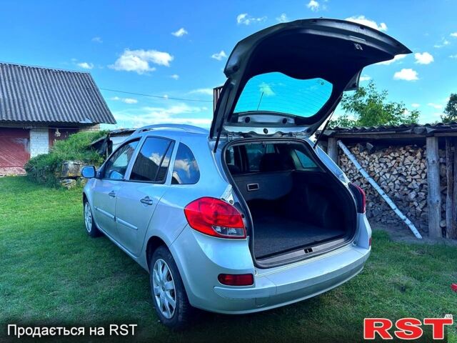 Серый Рено Клио, объемом двигателя 1.5 л и пробегом 242 тыс. км за 4000 $, фото 1 на Automoto.ua