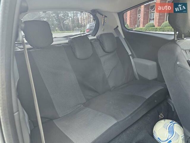 Сірий Рено Кліо, об'ємом двигуна 1.2 л та пробігом 193 тис. км за 5000 $, фото 6 на Automoto.ua