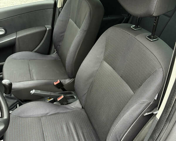 Серый Рено Клио, объемом двигателя 1.46 л и пробегом 249 тыс. км за 5900 $, фото 12 на Automoto.ua