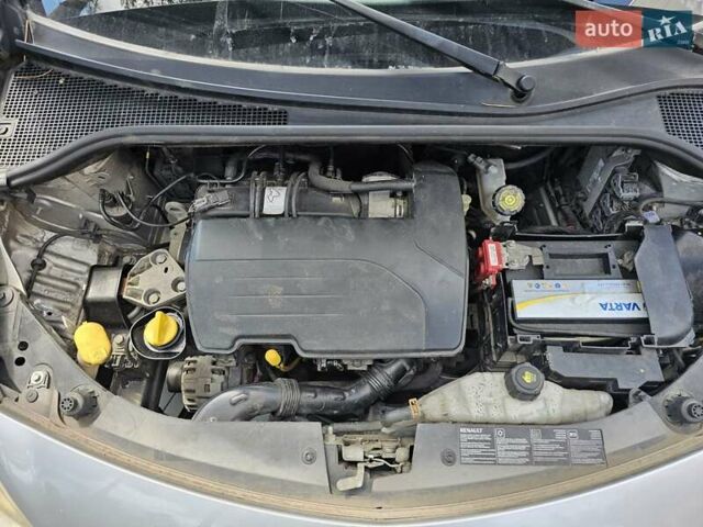 Сірий Рено Кліо, об'ємом двигуна 1.2 л та пробігом 193 тис. км за 5000 $, фото 12 на Automoto.ua