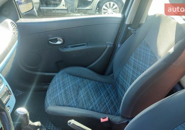 Сірий Рено Кліо, об'ємом двигуна 1.15 л та пробігом 179 тис. км за 4800 $, фото 13 на Automoto.ua