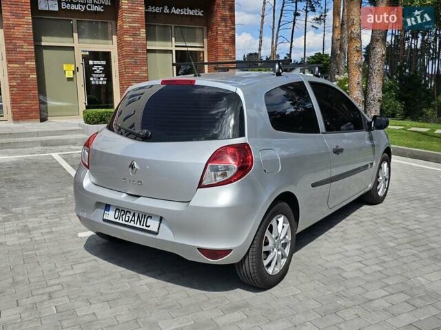 Сірий Рено Кліо, об'ємом двигуна 1.2 л та пробігом 193 тис. км за 5000 $, фото 4 на Automoto.ua