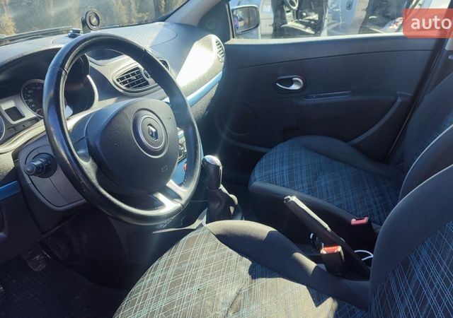 Сірий Рено Кліо, об'ємом двигуна 1.15 л та пробігом 179 тис. км за 4800 $, фото 14 на Automoto.ua