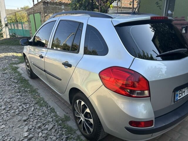 Сірий Рено Кліо, об'ємом двигуна 1.5 л та пробігом 322 тис. км за 5500 $, фото 4 на Automoto.ua