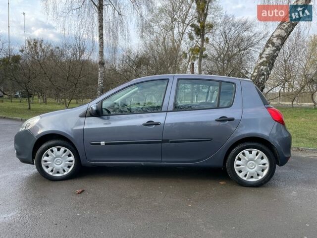Серый Рено Клио, объемом двигателя 1.5 л и пробегом 164 тыс. км за 4600 $, фото 4 на Automoto.ua