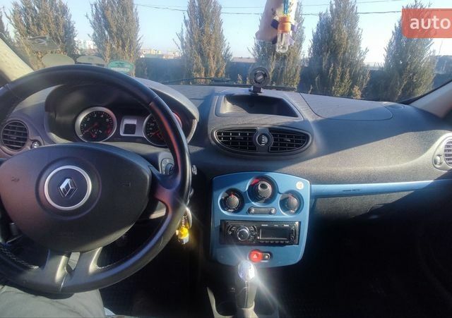 Сірий Рено Кліо, об'ємом двигуна 1.15 л та пробігом 179 тис. км за 4800 $, фото 5 на Automoto.ua