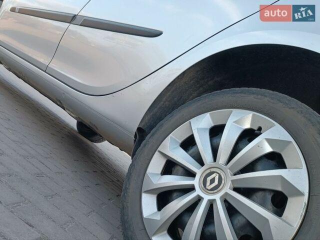 Сірий Рено Кліо, об'ємом двигуна 1.5 л та пробігом 216 тис. км за 4350 $, фото 30 на Automoto.ua