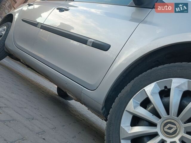 Сірий Рено Кліо, об'ємом двигуна 1.5 л та пробігом 216 тис. км за 4350 $, фото 24 на Automoto.ua