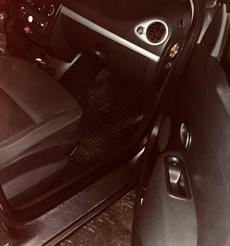 Сірий Рено Кліо, об'ємом двигуна 1.5 л та пробігом 291 тис. км за 6000 $, фото 14 на Automoto.ua