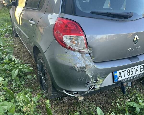 Серый Рено Клио, объемом двигателя 1.1 л и пробегом 198 тыс. км за 4300 $, фото 5 на Automoto.ua