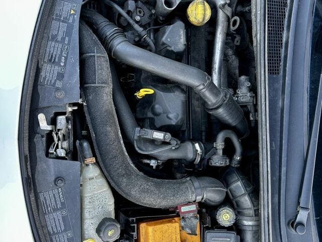 Сірий Рено Кліо, об'ємом двигуна 1.5 л та пробігом 150 тис. км за 5000 $, фото 22 на Automoto.ua