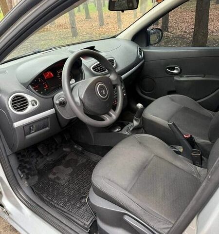 Серый Рено Клио, объемом двигателя 1.46 л и пробегом 288 тыс. км за 4800 $, фото 8 на Automoto.ua