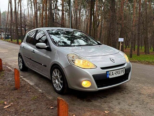 Сірий Рено Кліо, об'ємом двигуна 1.5 л та пробігом 250 тис. км за 4999 $, фото 1 на Automoto.ua