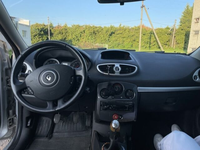 Сірий Рено Кліо, об'ємом двигуна 1.5 л та пробігом 162 тис. км за 4550 $, фото 11 на Automoto.ua