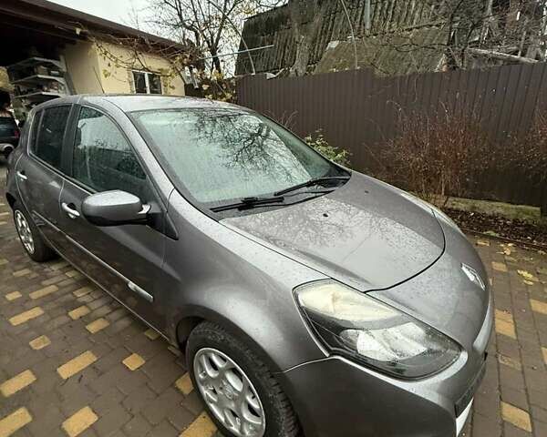 Сірий Рено Кліо, об'ємом двигуна 1.5 л та пробігом 233 тис. км за 4555 $, фото 29 на Automoto.ua
